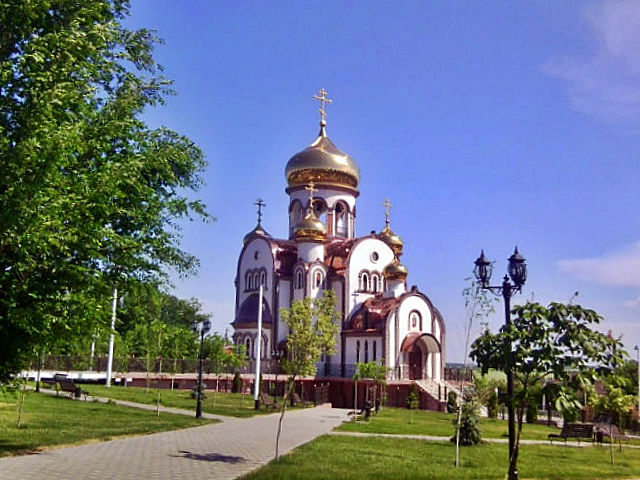 Поселок шолоховский. Храм в посёлке Шолоховском. Храм в Шолоховке Ростовская область. Церковь Шолоховский белокалитвинский район. Церковь поселок Шолоховский белая Калитва.