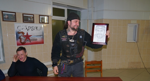 Президент Российской ассоциации байкеров Александр Залдостанов посетил исправительную колонию общего режима
