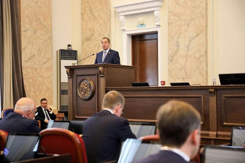 Депутат ЗСК Виктор Тепляков принял участие в заседании фракции «Единая Россия»
