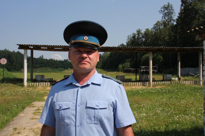 Судебный пристав приобщает молодое поколение к спорту