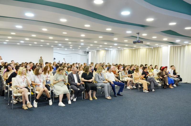 Депутат ЗСК Виктор Тепляков принял участие в открытии форума «ПроТворчество» в Сочи