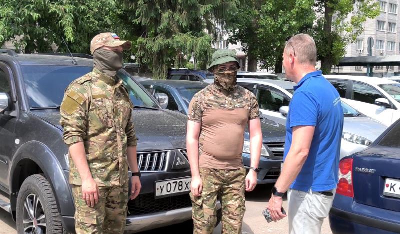 Передали 2-му армейскому корпусу пять автомобилей на 4 млн рублей