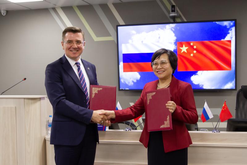 В КемГИК подписан договор о сотрудничестве с Чжэнчжоуским педагогическим университетом (КНР)