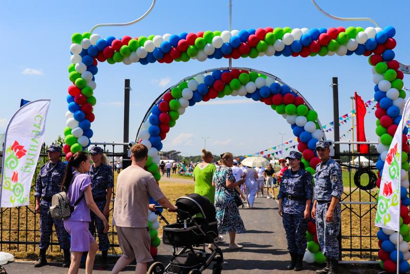 Личный состав Росгвардии обеспечил безопасность во время проведения Федерального Сабантуя в Марий Эл