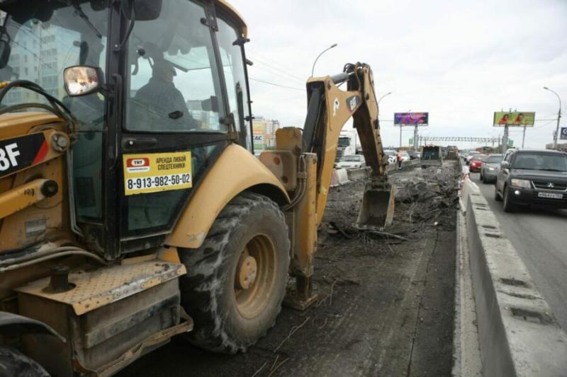 Компания-подрядчик продолжит ремонт Димитровского моста в Новосибирске