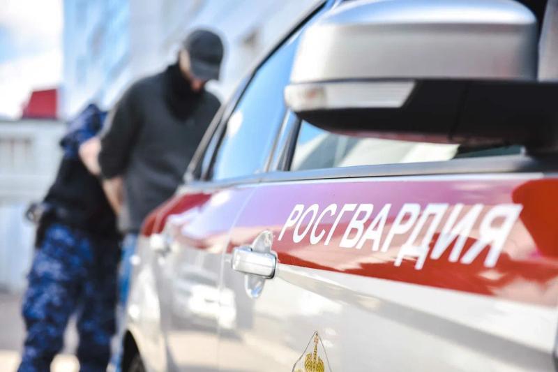 В Московской области сотрудники Росгвардии задержали подозреваемых в грабеже