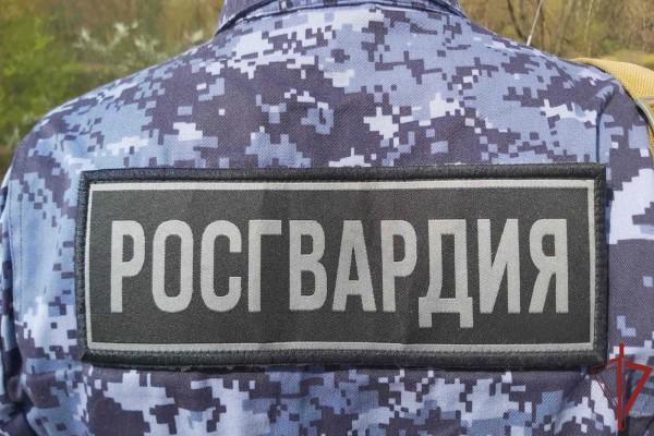 СТОЛИЧНЫЕ РОСГВАРДЕЙЦЫ ОКАЗАЛИ ПОМОЩЬ МОТОЦИКЛИСТУ, ПОСТРАДАВШЕМУ В ДОРОЖНО-ТРАНСПОРТНОМ ПРОИСШЕСТВИИ