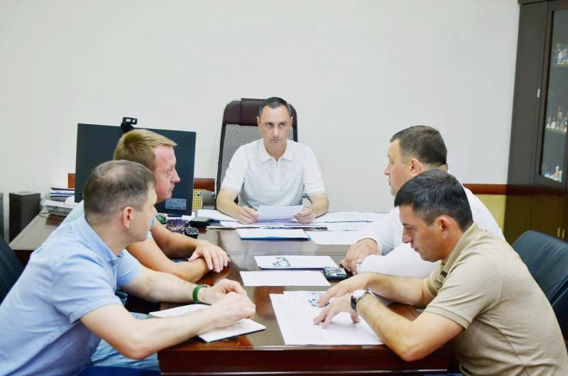Депутат ЗСК Виктор Тепляков провёл совещание по вопросу использования спортобъектов в Сочи