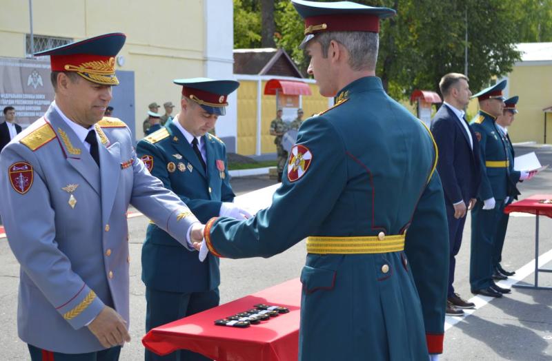 В Саровском соединении Росгвардии офицерам вручили очередные воинские звания