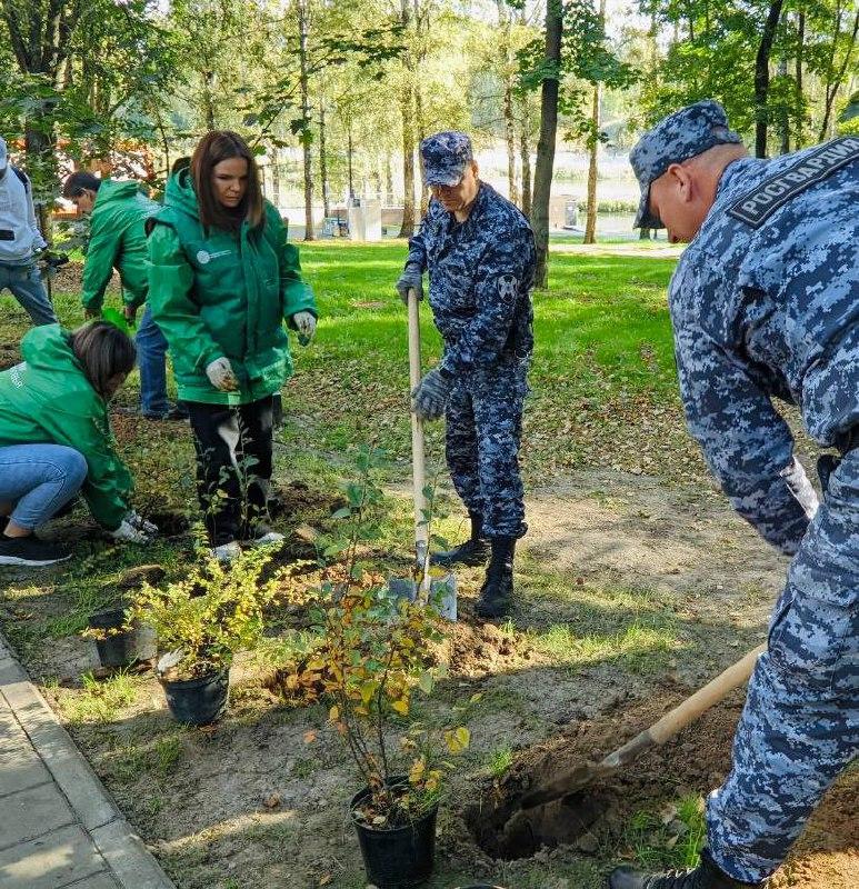 В Московской области сотрудники Росгвардии приняли участие в экологической акции