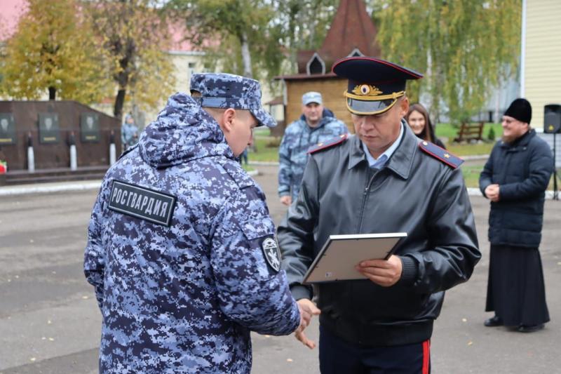 В Ярославле отметили отличившихся сотрудников и военнослужащих регионального управления Росгвардии