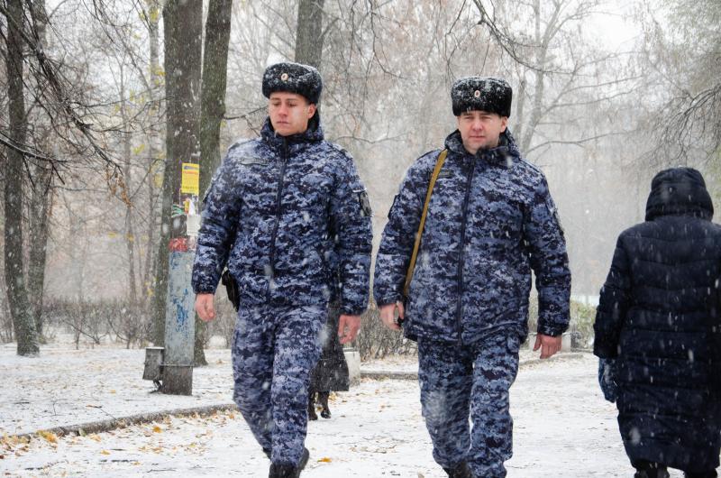 Пензенские росгвардейцы обеспечивают охрану общественного порядка во время проведения Дня народного единства