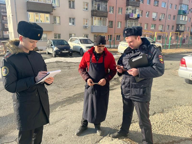 Военными следователями Тихоокеанского флота продолжаются проводится мероприятия по контролю соблюдения закона о воинском учете.