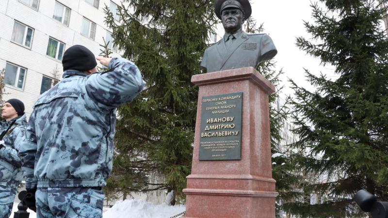 В московском ОМОН «Авангард» почтили память первого командира отряда