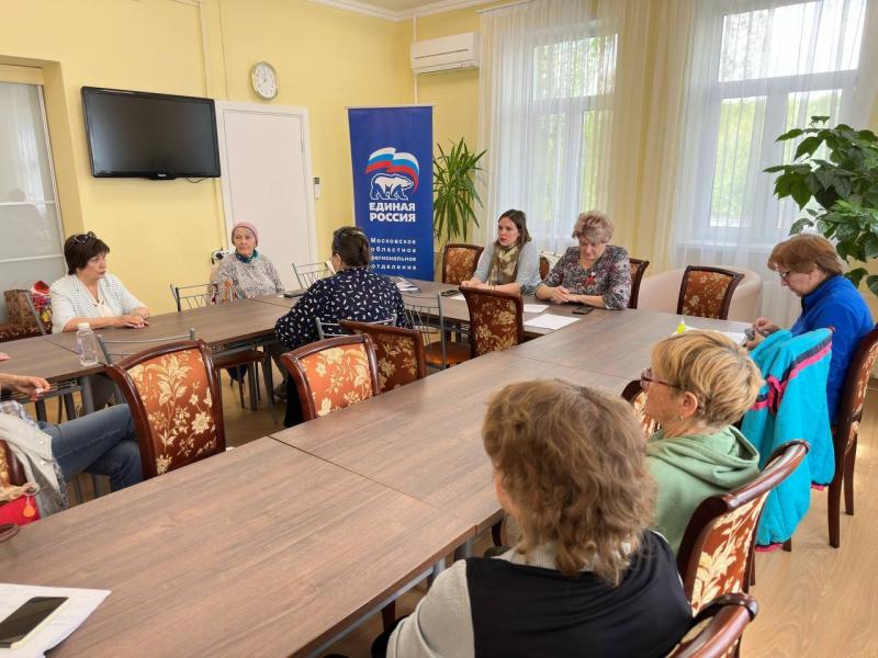 КРУГЛЫЙ СТОЛ С ЗАБОТОЙ: ПРИЁМ ДЛЯ УЧАСТНИКОВ ПРОГРАММЫ «АКТИВНОЕ ДОЛГОЛЕТИЕ»