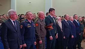 Начальник регионального Управления Росгвардии принял участие во вручении военных билетов студентам ОГУ им. Тургенева